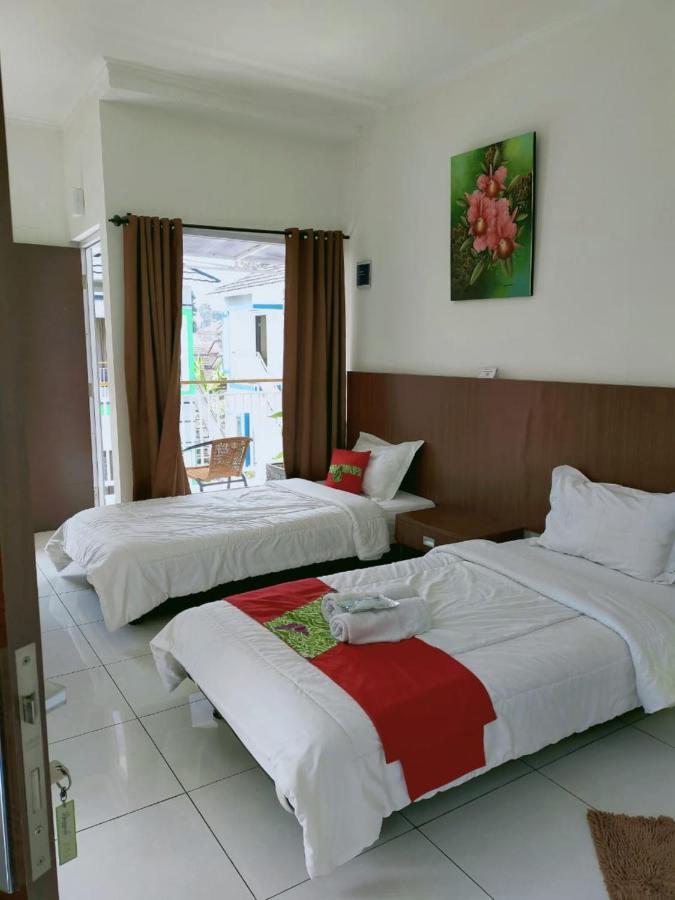 Maulana Hills Syariah Hotel Lembang Eksteriør bilde